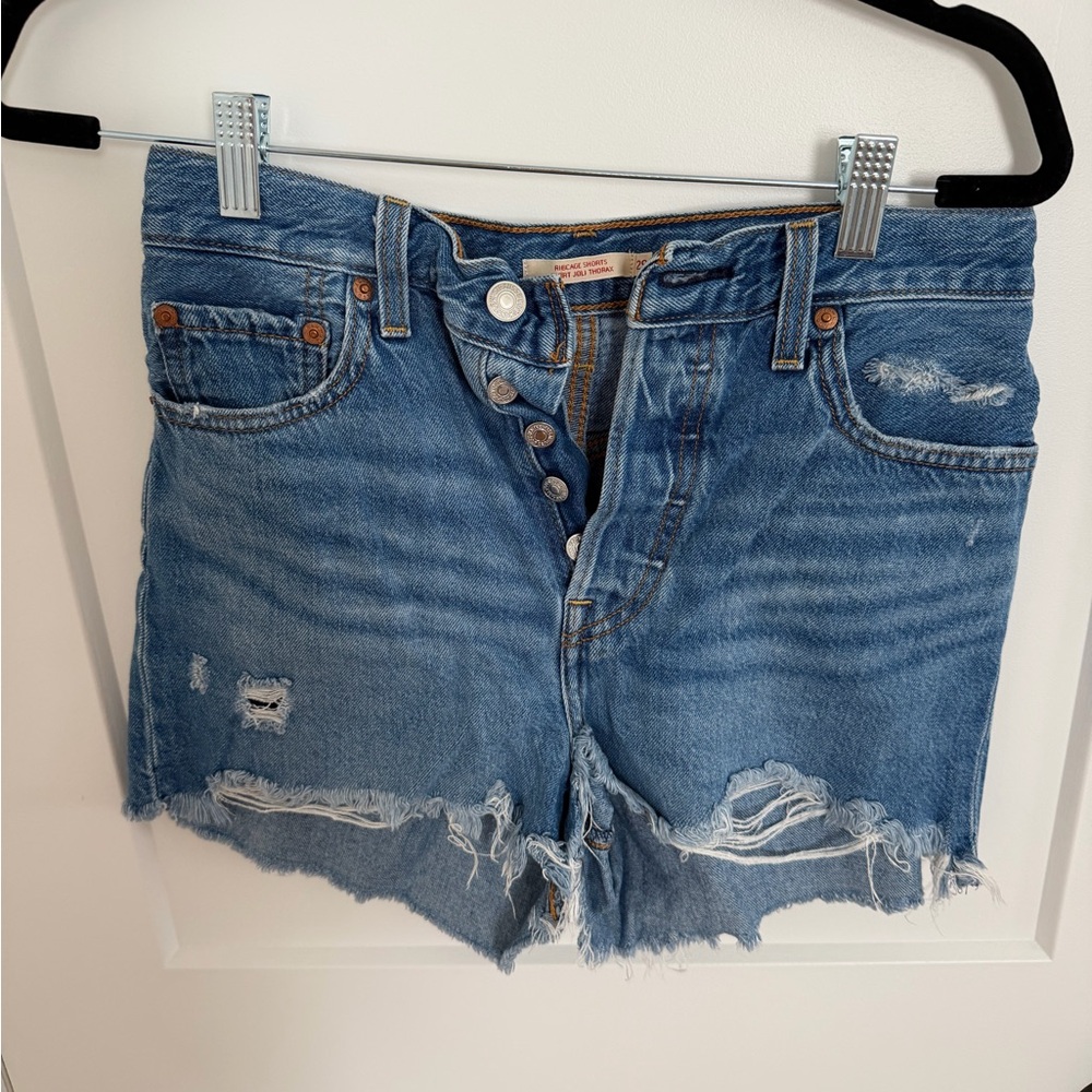 Levi’s ribcage short